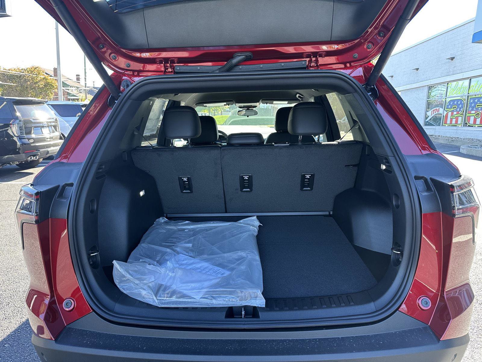 New 2027 Chevrolet Equinox LT w/ Convenience Package II AWD/4WD image 31