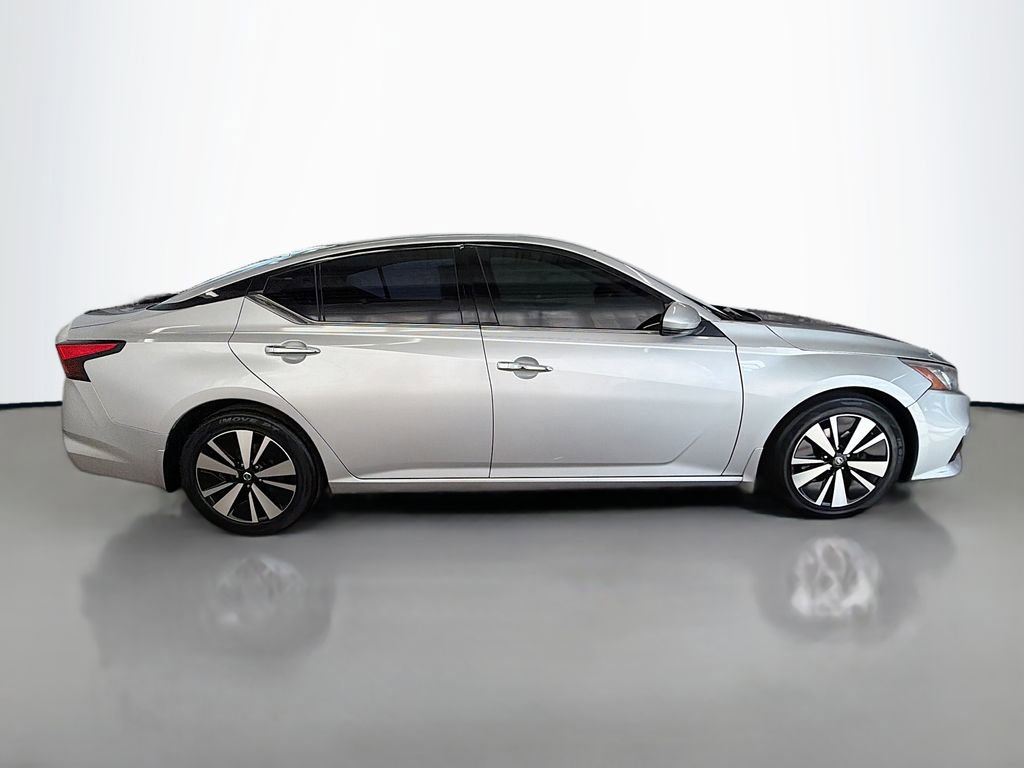 Used 2020 Nissan Altima 2.5 SV image 10