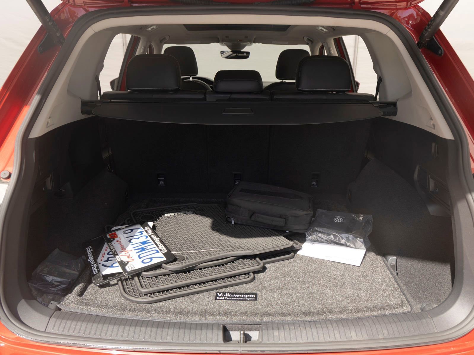 Used 2022 Volkswagen Tiguan SE w/ Panoramic Sunroof Package image 21