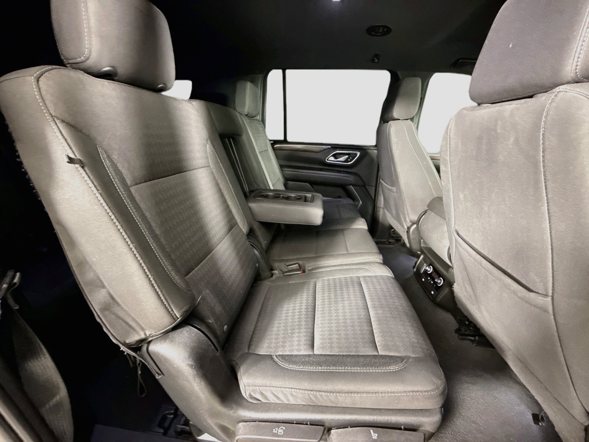 Used 2023 Chevrolet Suburban LS RWD image 29