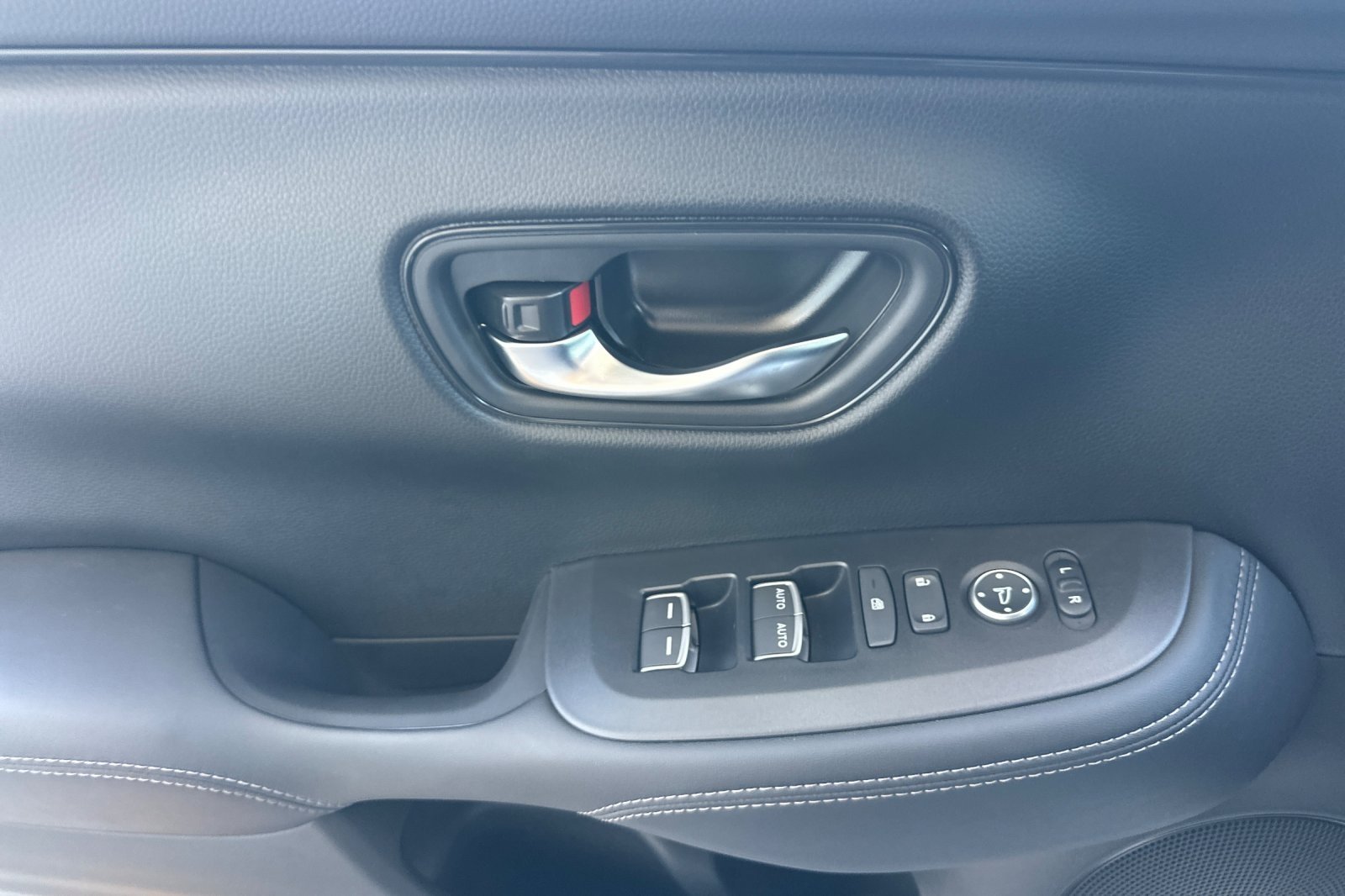 New 2027 Honda HR-V EX-L image 12