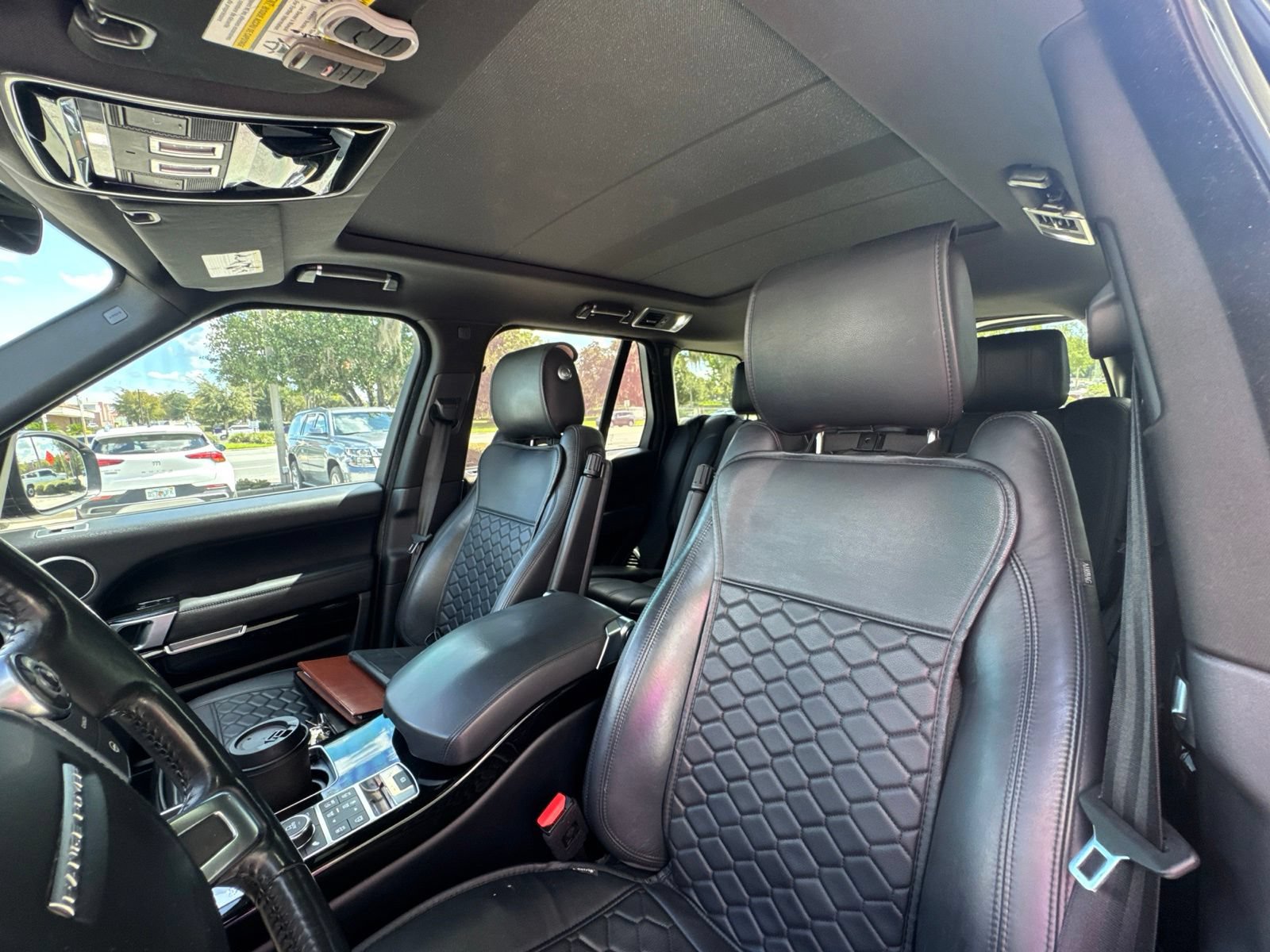 Used 2017 Land Rover Range Rover Supercharged AWD/4WD image 7