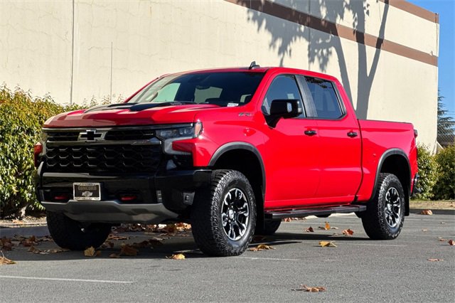 Used 2024 Chevrolet Silverado 1500 ZR2 w/ Technology Package image 8