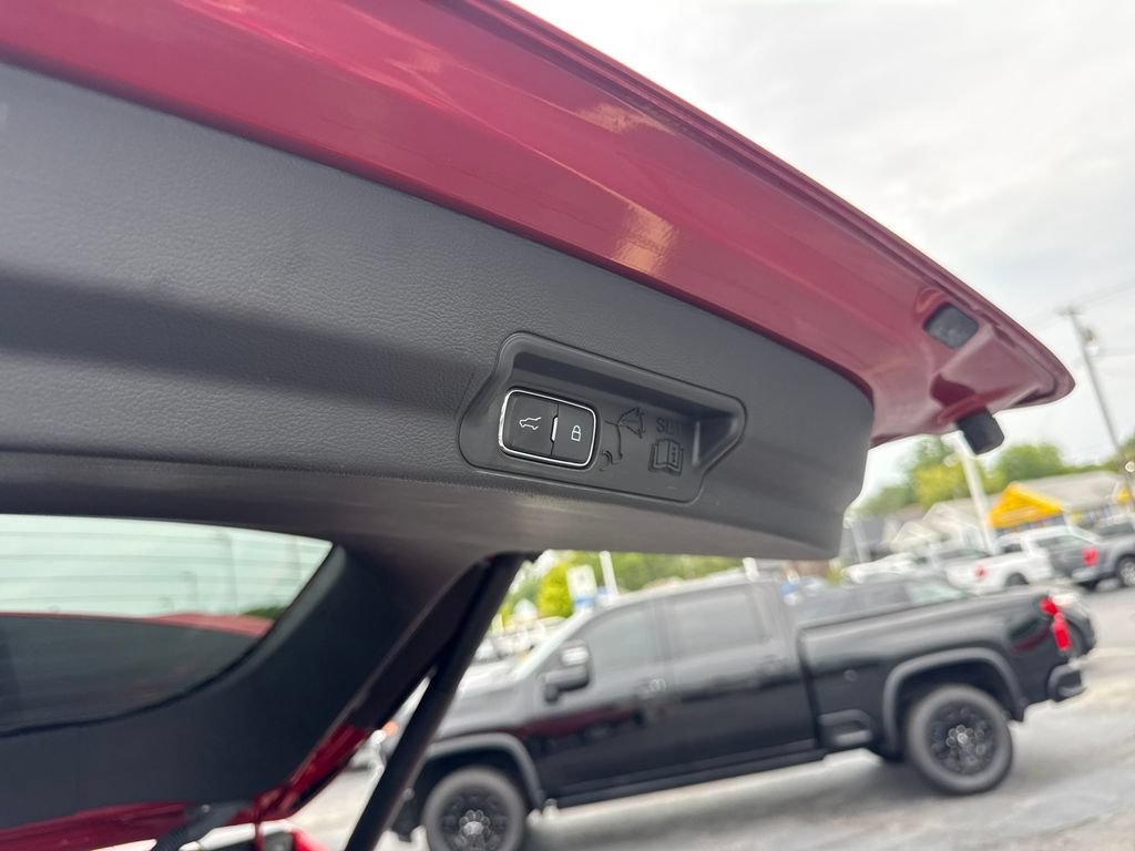 Used 2024 Ford Explorer XLT w/ Equipment Group 202A AWD/4WD image 16
