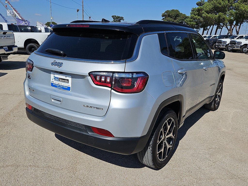 Used 2025 Jeep Compass Limited AWD/4WD image 7
