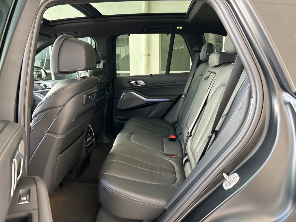 Used 2021 BMW X5 sDrive40i w/ M Sport Package image 18