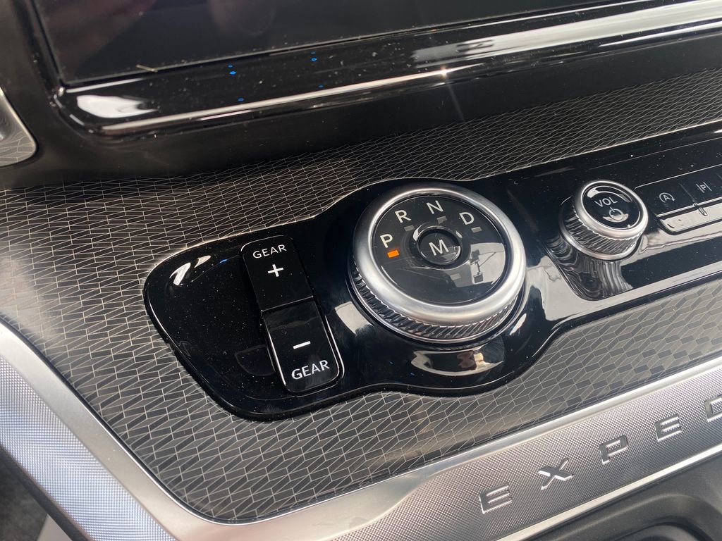 New 2026 Ford Expedition Max Platinum AWD/4WD image 16