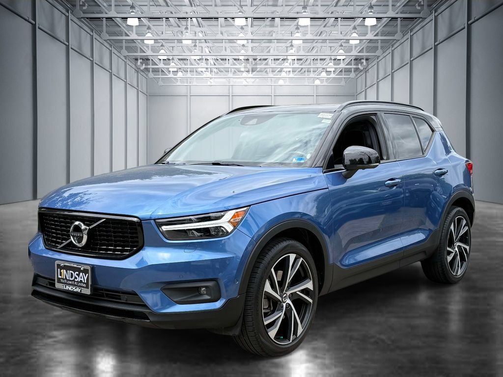 Used 2021 Volvo XC40 T5 R-Design w/ Advanced Package