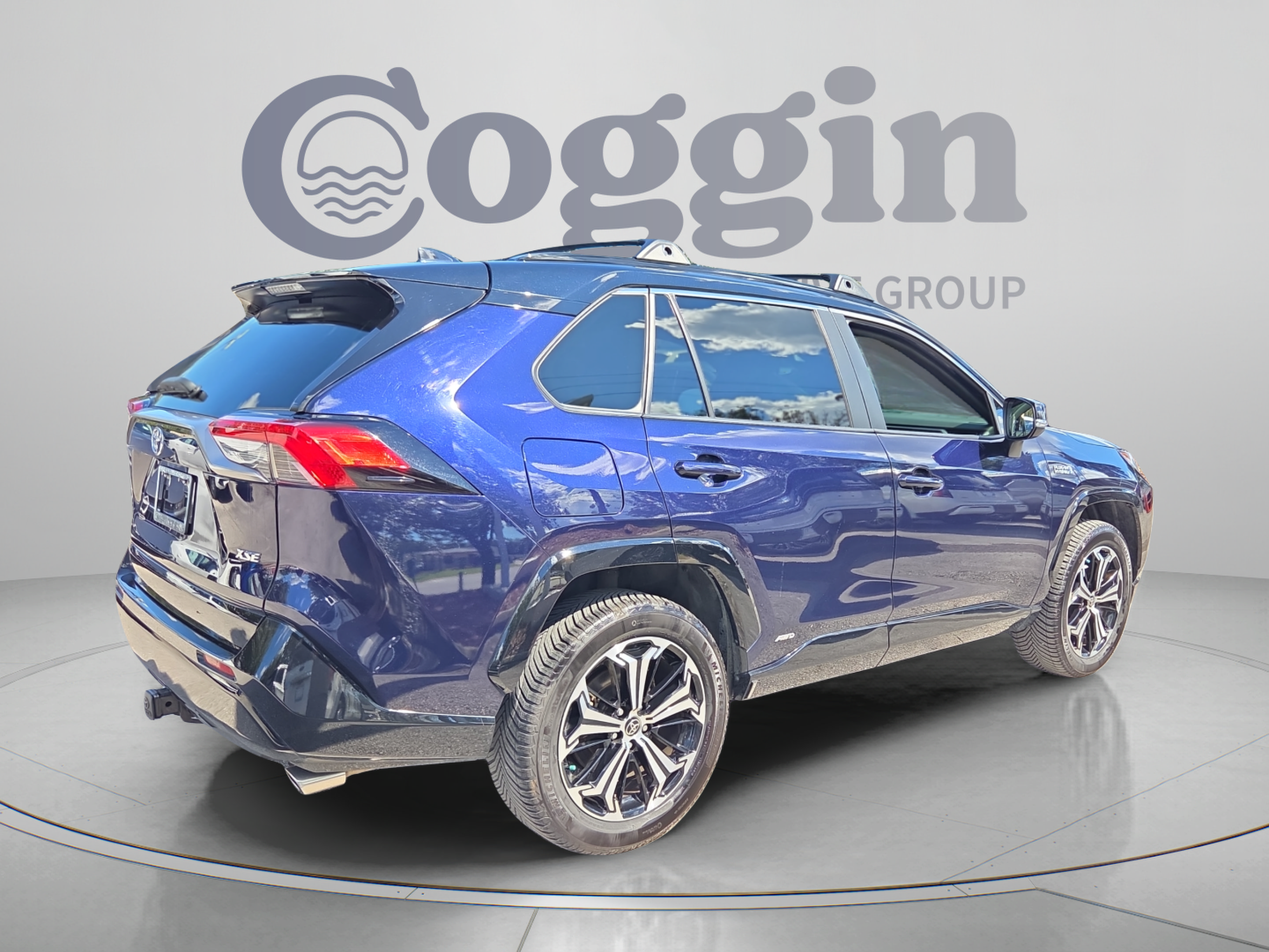 Used 2022 Toyota RAV4 XSE w/ Weather Package AWD/4WD image 5