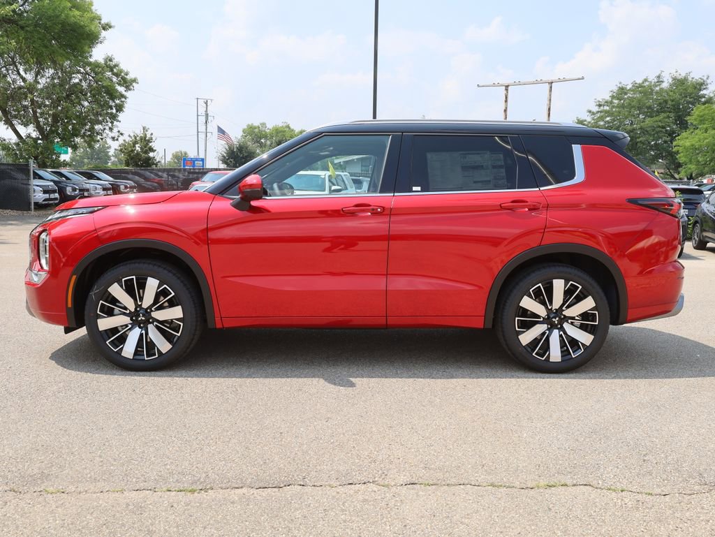 New 2025 Mitsubishi Outlander SEL image 6