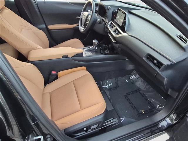 Used 2024 Lexus UX 250h FWD w/ Premium Package image 21