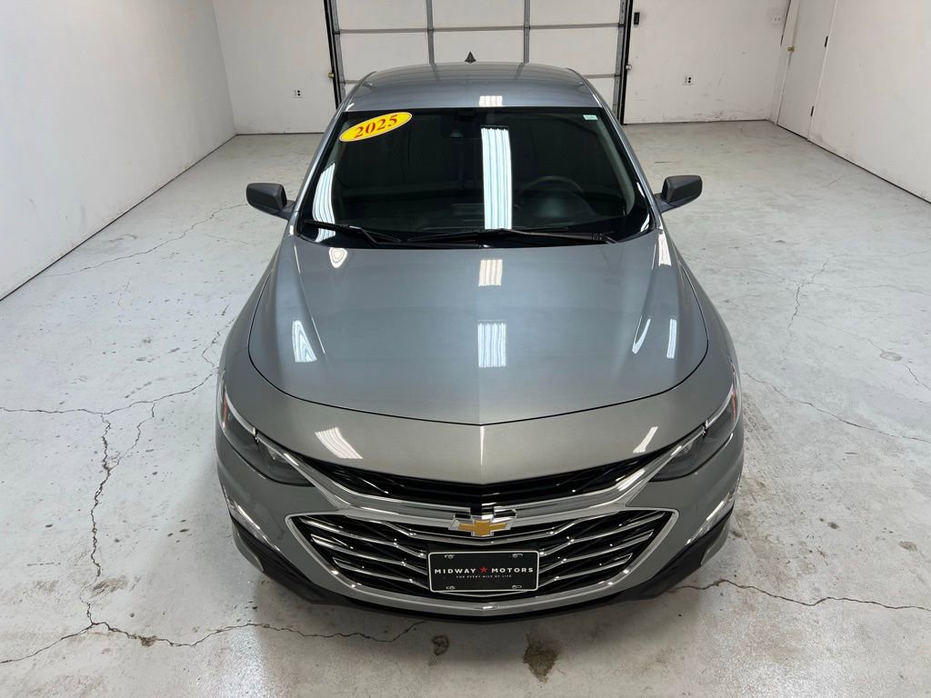 Used 2025 Chevrolet Malibu LS image 7