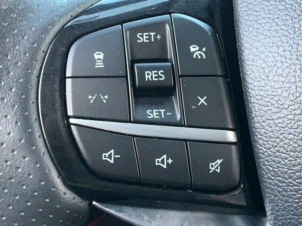 Used 2025 Ford Explorer ST-Line image 27