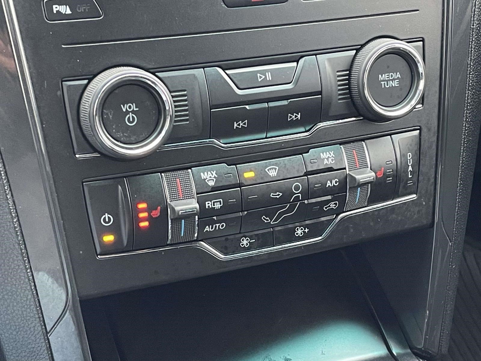 Used 2019 Ford Explorer XLT w/ Equipment Group 202A image 33