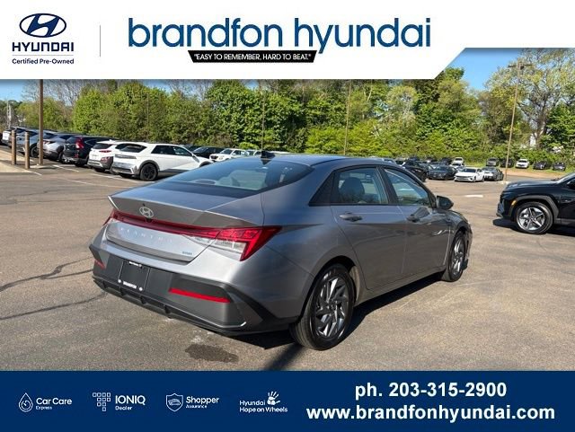 Certified 2026 Hyundai Elantra Hybrid FWD image 6