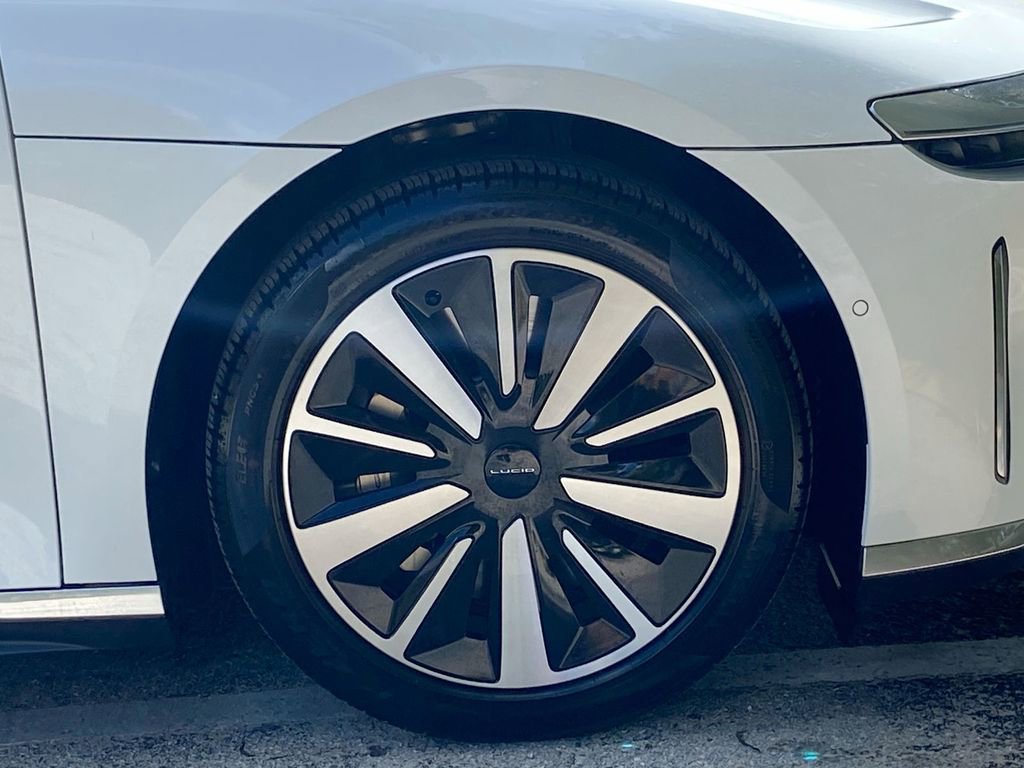Used 2022 Lucid Air Grand Touring image 9