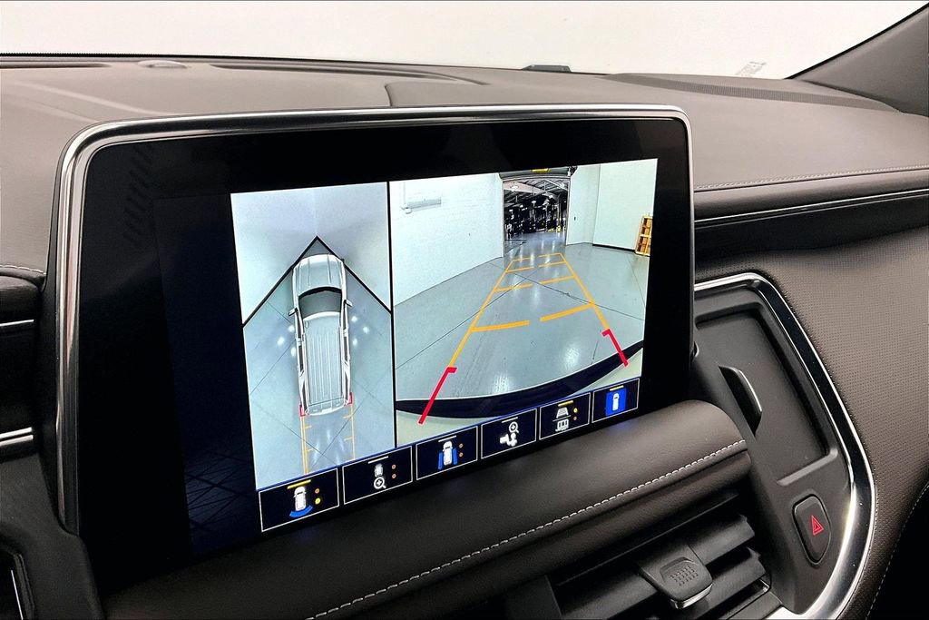 Used 2023 GMC Yukon SLT w/ SLT Luxury Package image 29