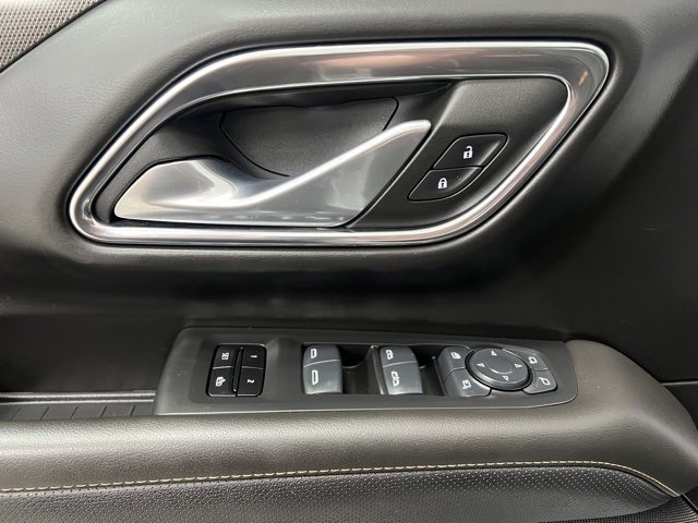 Used 2024 GMC Yukon XL AT4 image 19