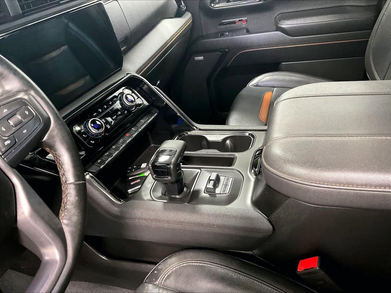 Used 2024 GMC Sierra 1500 AT4 w/ Technology Package image 30