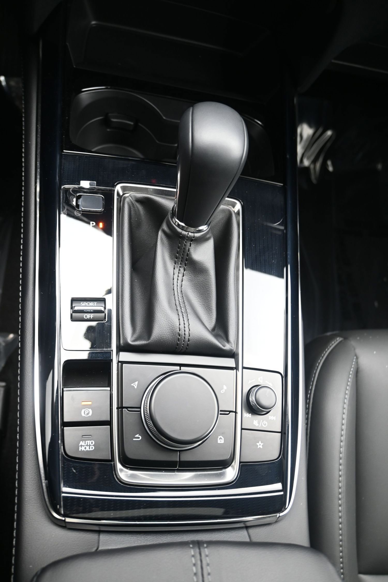 Used 2025 MAZDA CX-30 AWD 2.5 S w/ Preferred Package image 12