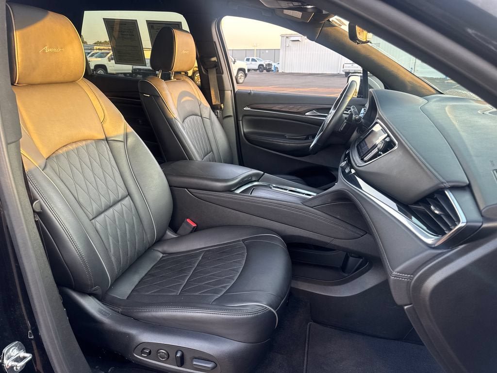 Used 2024 Buick Enclave Avenir w/ Avenir Technology Package AWD/4WD image 11