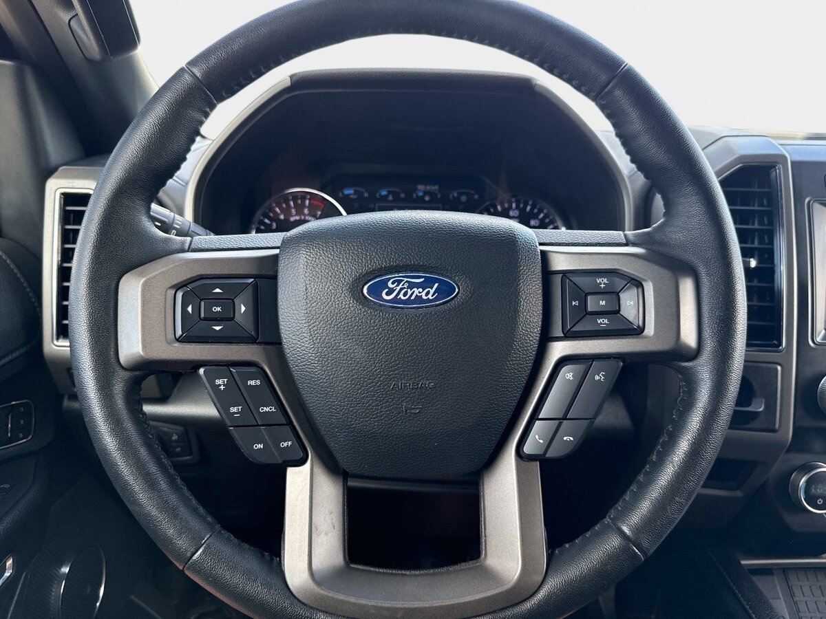 Used 2020 Ford Expedition XLT w/ Equipment Group 202A RWD image 25