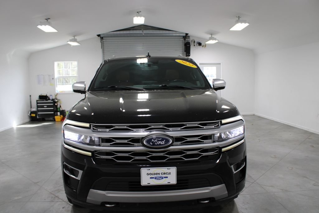 Used 2022 Ford Expedition Platinum AWD/4WD image 3