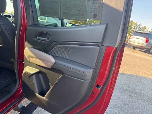 Certified 2024 GMC Canyon Denali image 28