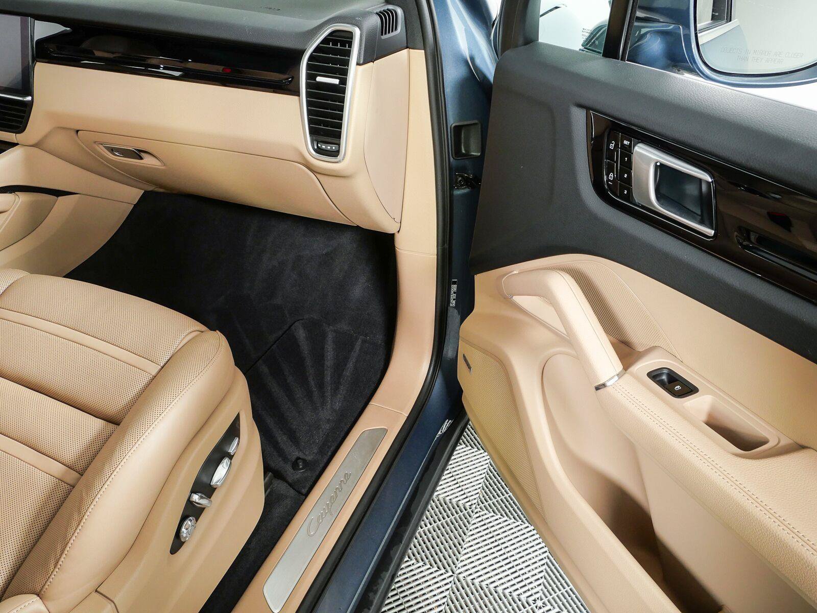 Certified 2020 Porsche Cayenne AWD/4WD image 27