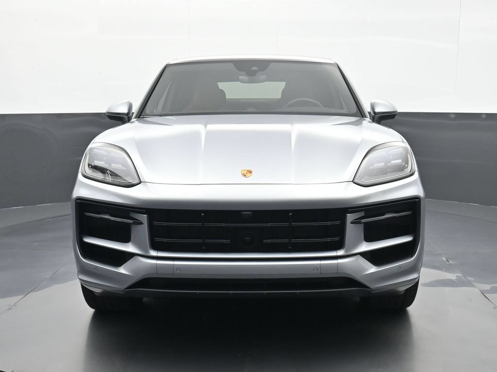 Certified 2025 Porsche Cayenne Coupe AWD/4WD image 26
