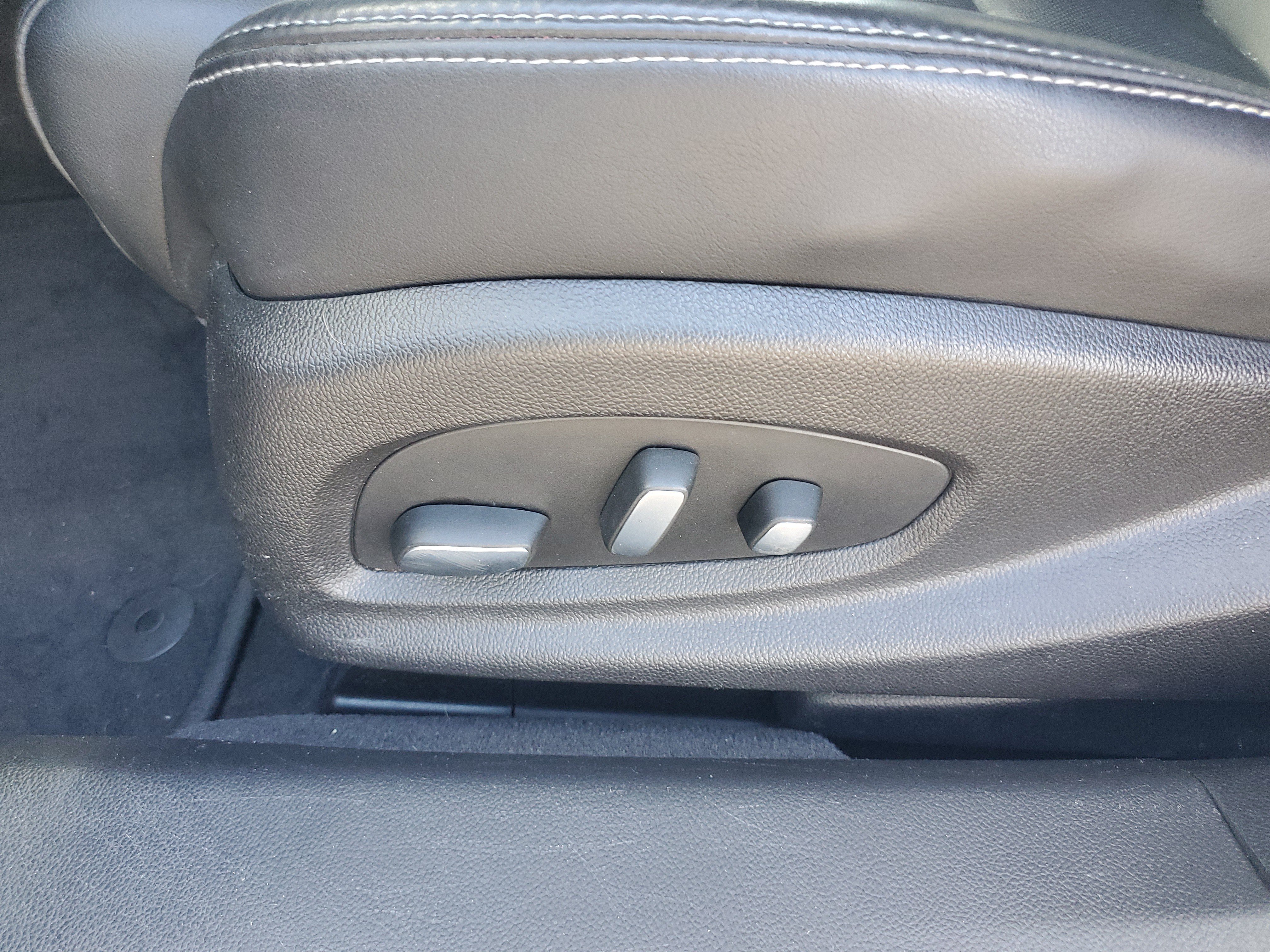 Used 2017 Cadillac XTS Luxury FWD image 21