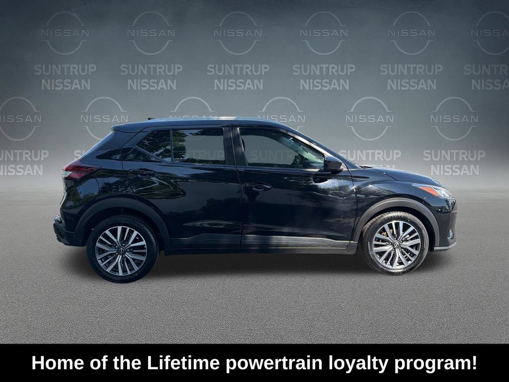 Used 2023 Nissan Kicks SV FWD image 7