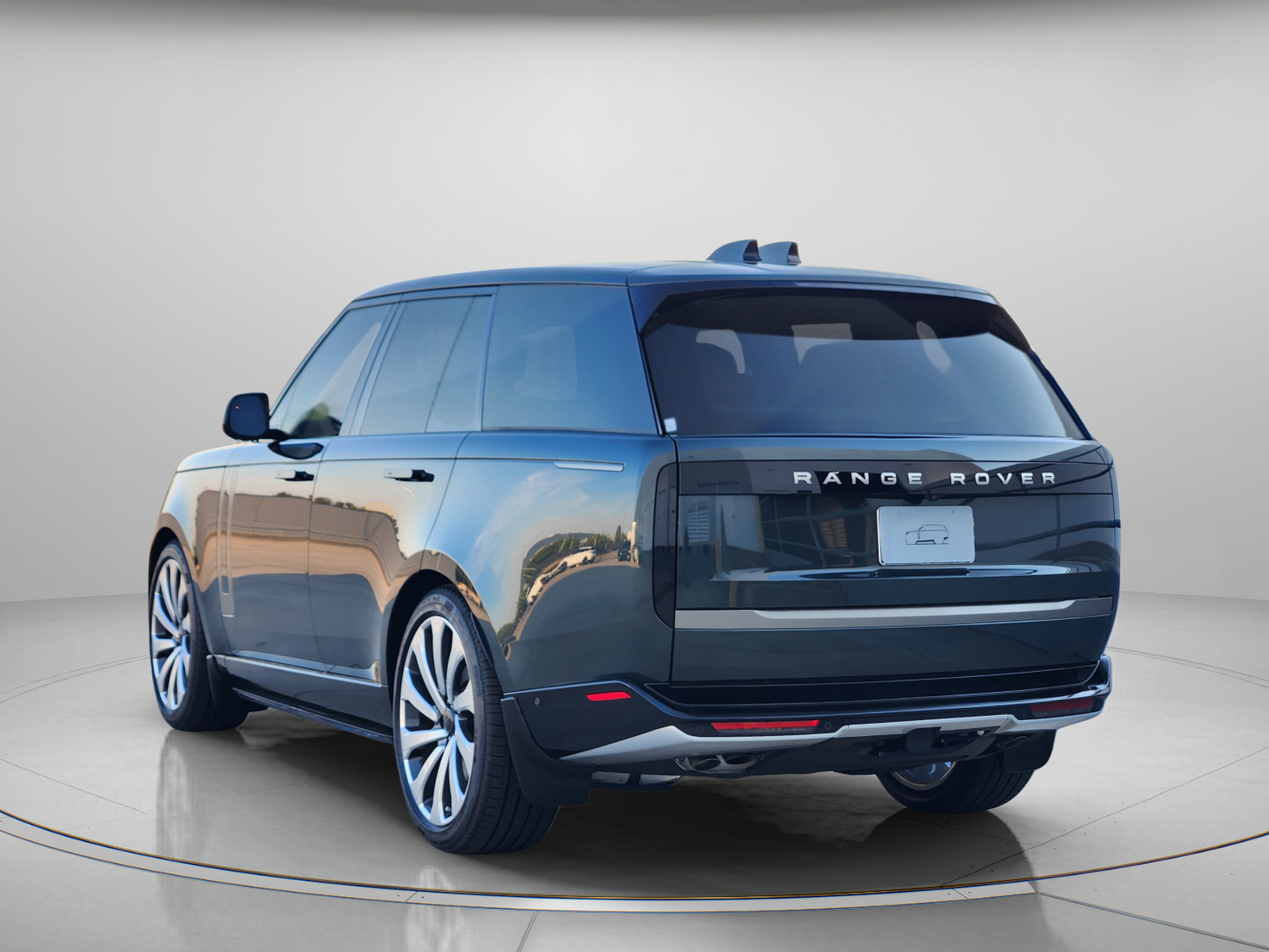 New 2026 Land Rover Range Rover SE AWD/4WD image 3