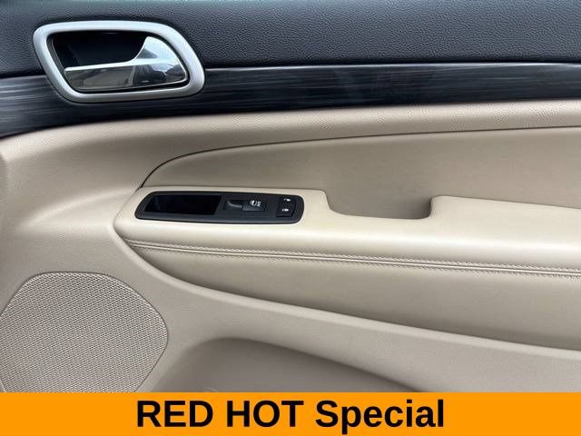 Used 2022 Jeep Grand Cherokee Laredo E w/ Security & Convenience Group AWD/4WD image 40