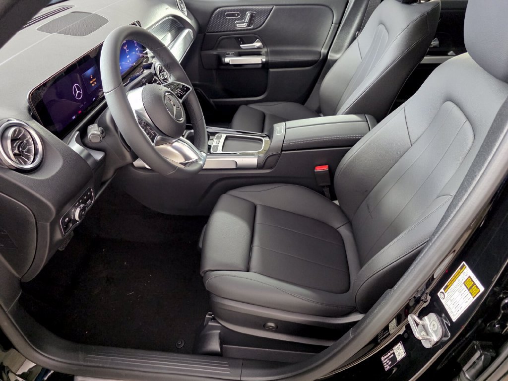 New 2026 Mercedes-Benz GLB 250 image 6