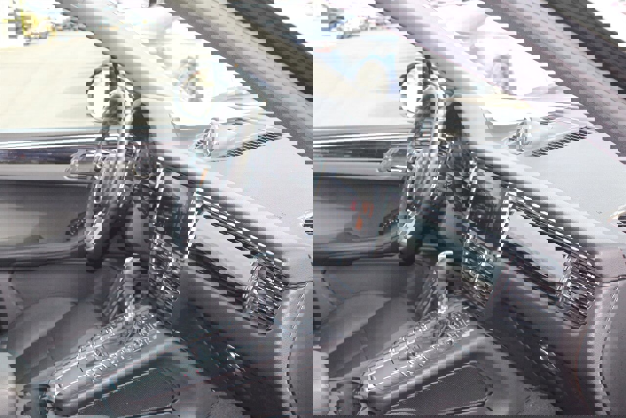 Used 2020 Porsche Macan image 20