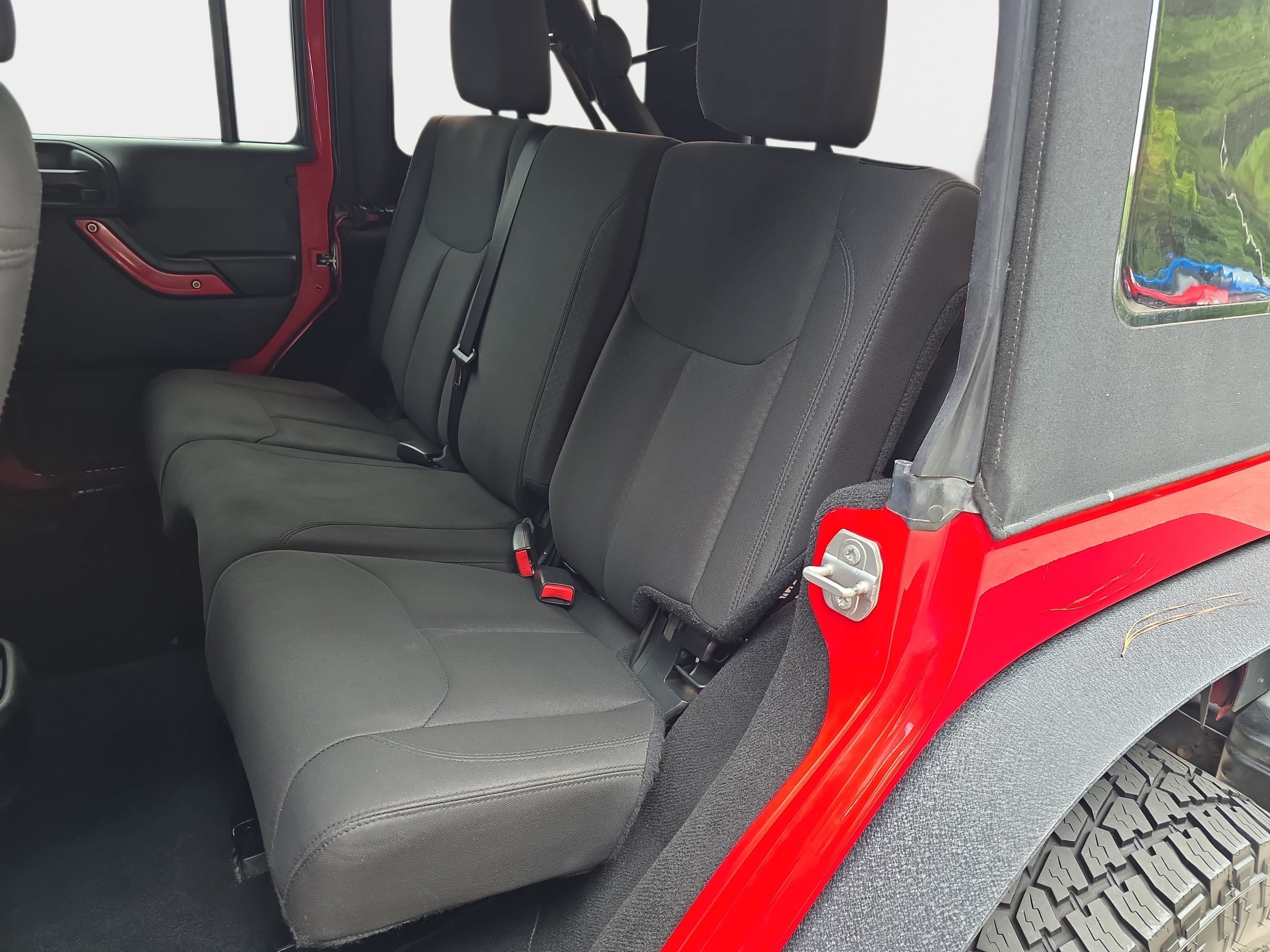 Used 2018 Jeep Wrangler Unlimited Sport S AWD/4WD image 11