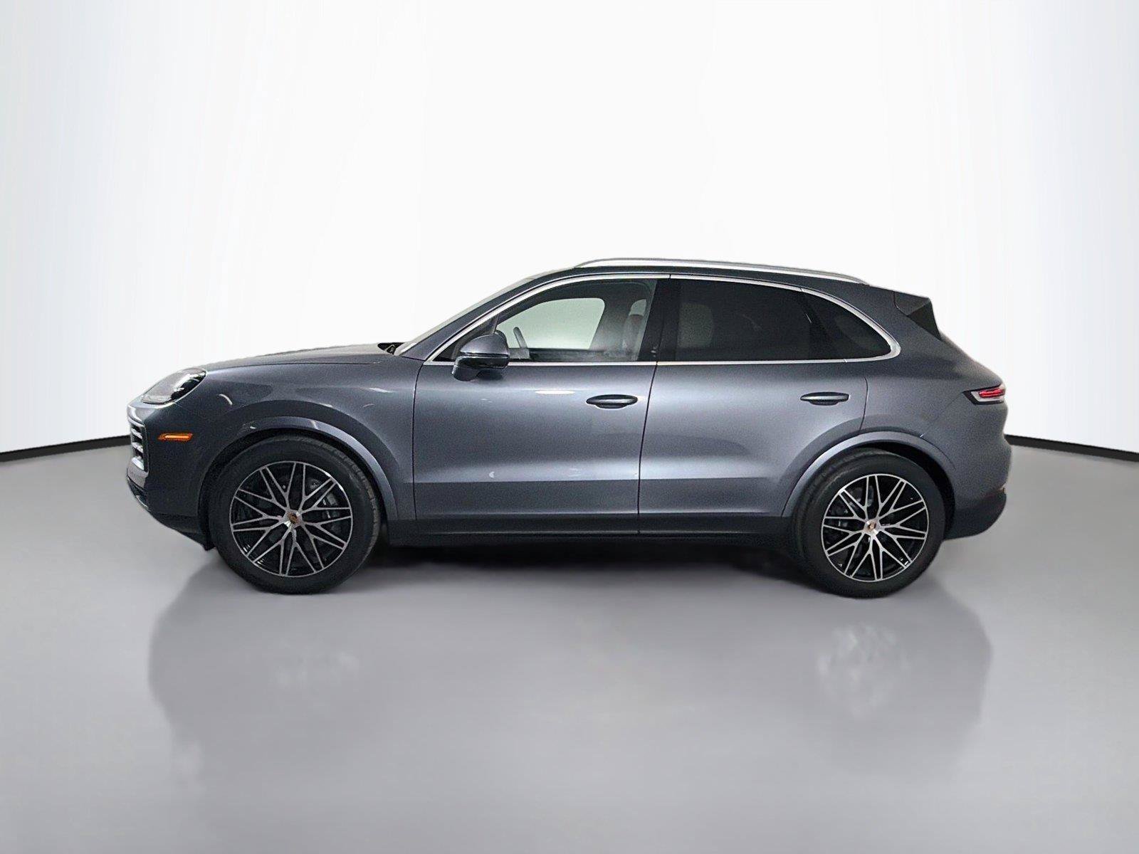 Certified 2026 Porsche Cayenne AWD/4WD image 2