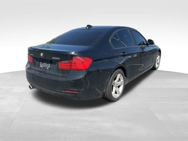 Used 2013 BMW 328i xDrive Sedan AWD/4WD image 7
