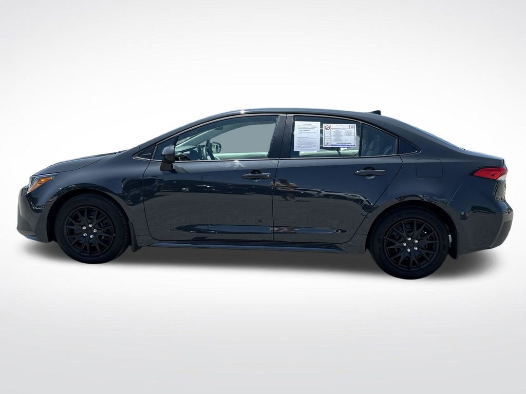 Used 2026 Toyota Corolla LE FWD image 3