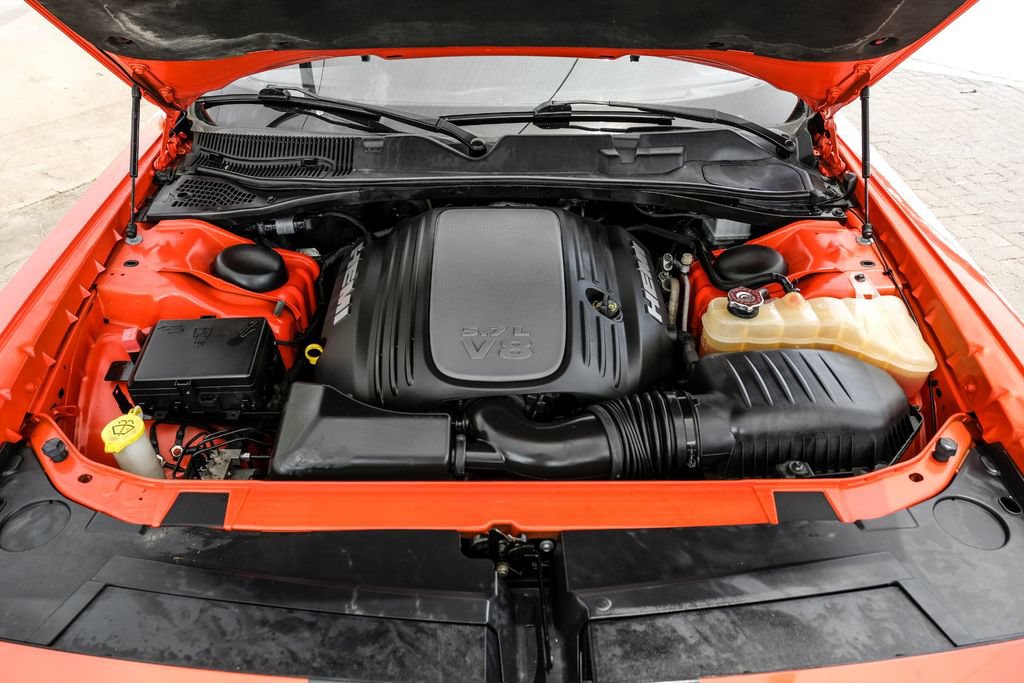 Used 2016 Dodge Challenger R/T w/ Blacktop Package RWD image 43