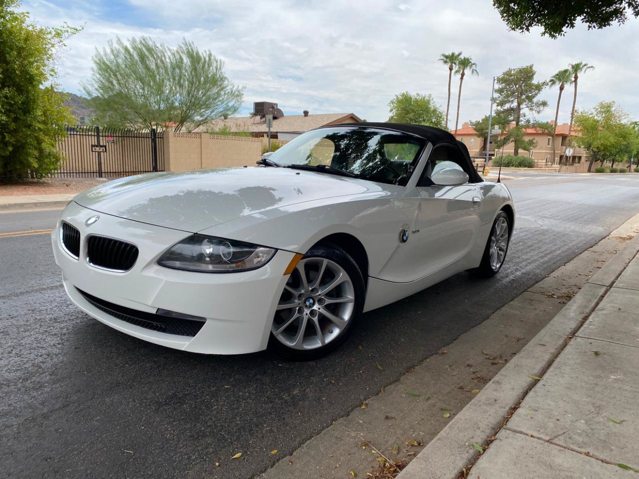 Used 2008 BMW Z4 3.0i RWD image 16