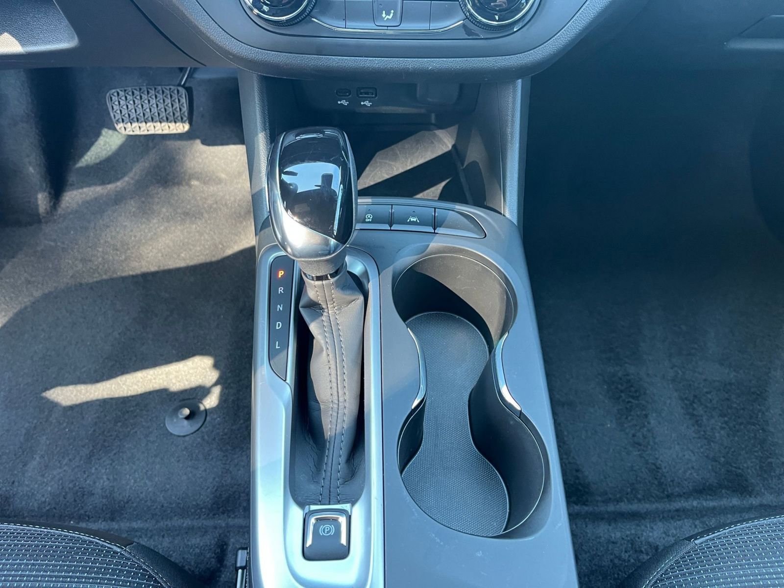 Used 2025 Buick Envista Preferred image 40