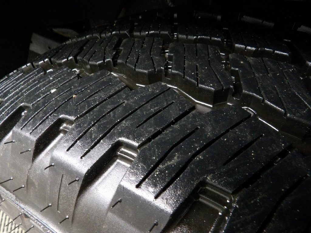 Used 2024 Ford F250 Lariat w/ Black Appearance Package image 7