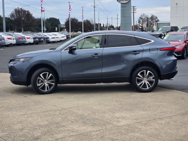 Used 2022 Toyota Venza LE image 7