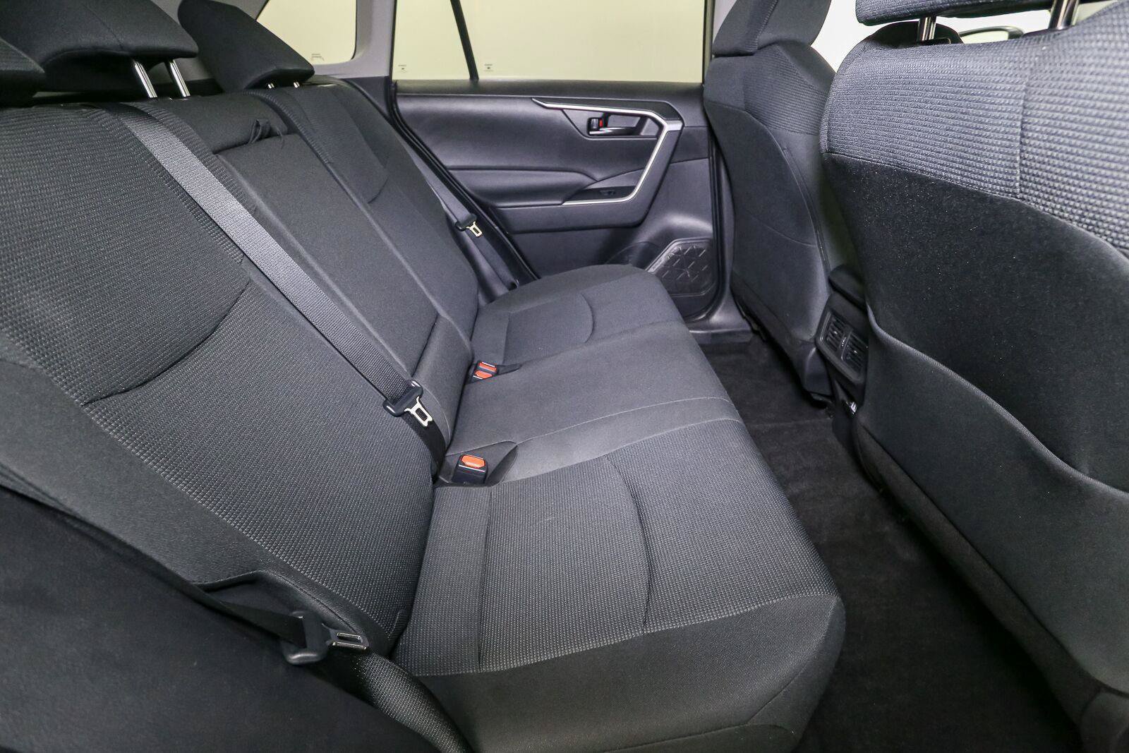 Certified 2023 Toyota RAV4 LE AWD/4WD image 22