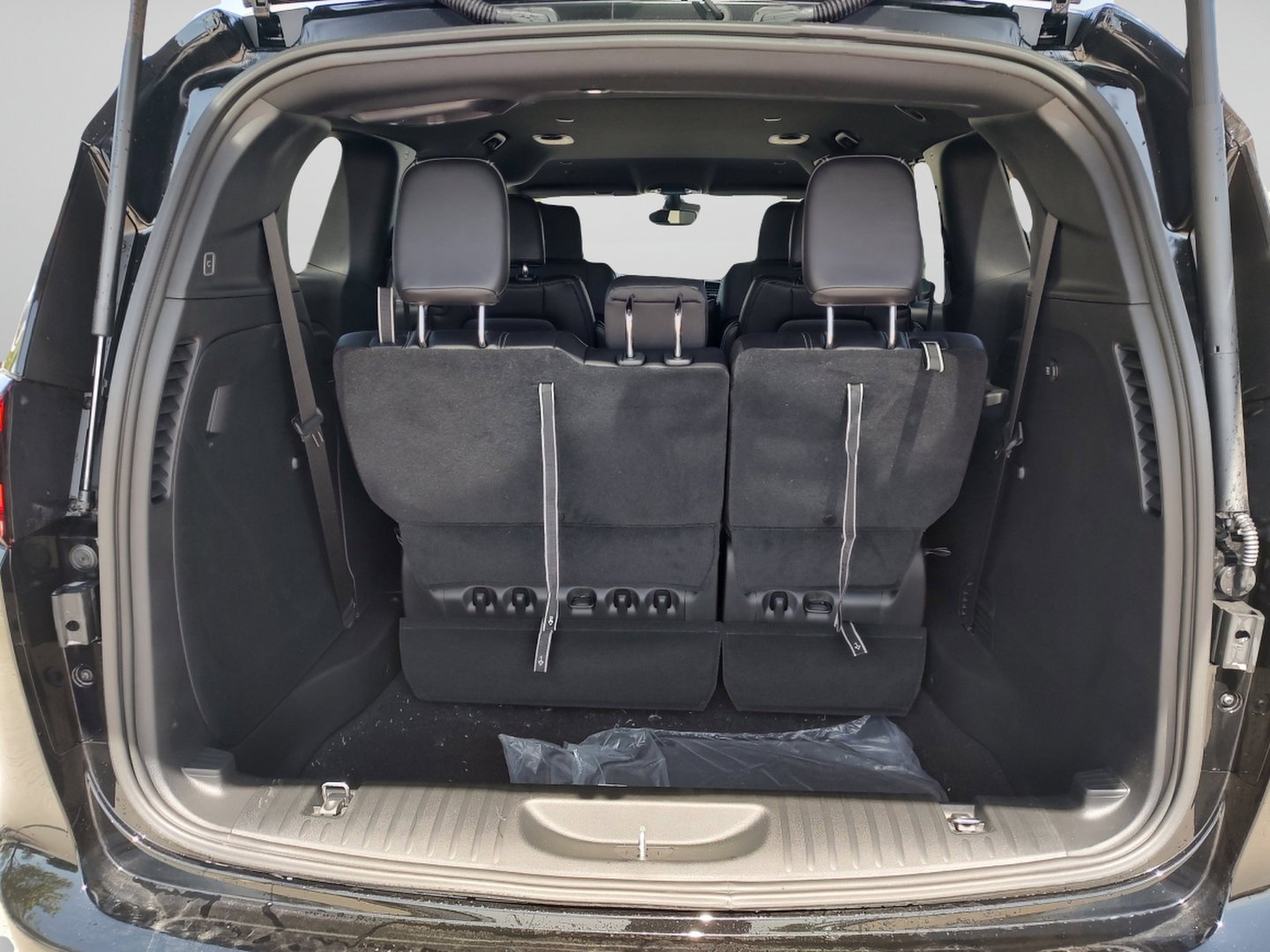 New 2026 Chrysler Pacifica Select w/ S Appearance Package FWD image 33