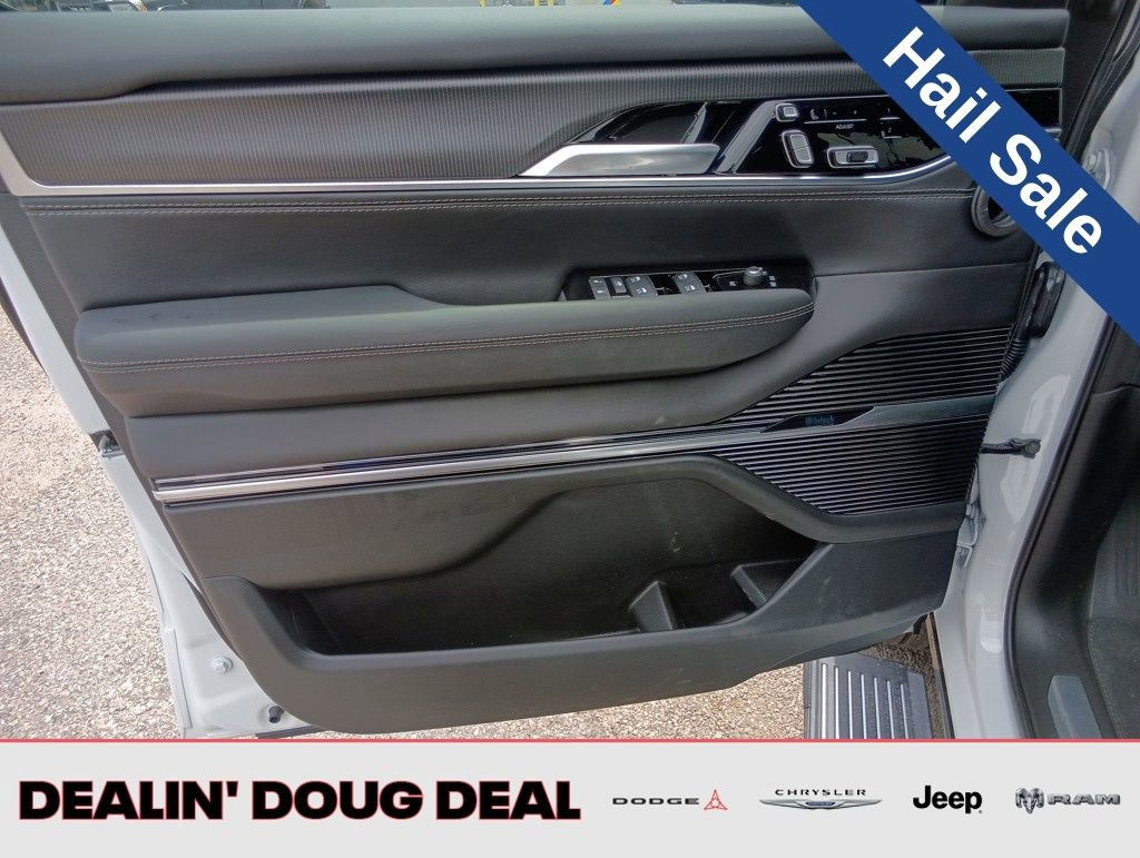 New 2025 Jeep Grand Wagoneer Series II Obsidian w/ Quick Order Packagew 28T AWD/4WD image 11