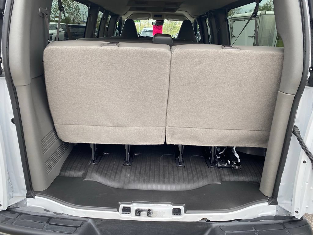 New 2025 Chevrolet Express 3500 LS w/ Chrome Appearance Package RWD image 22