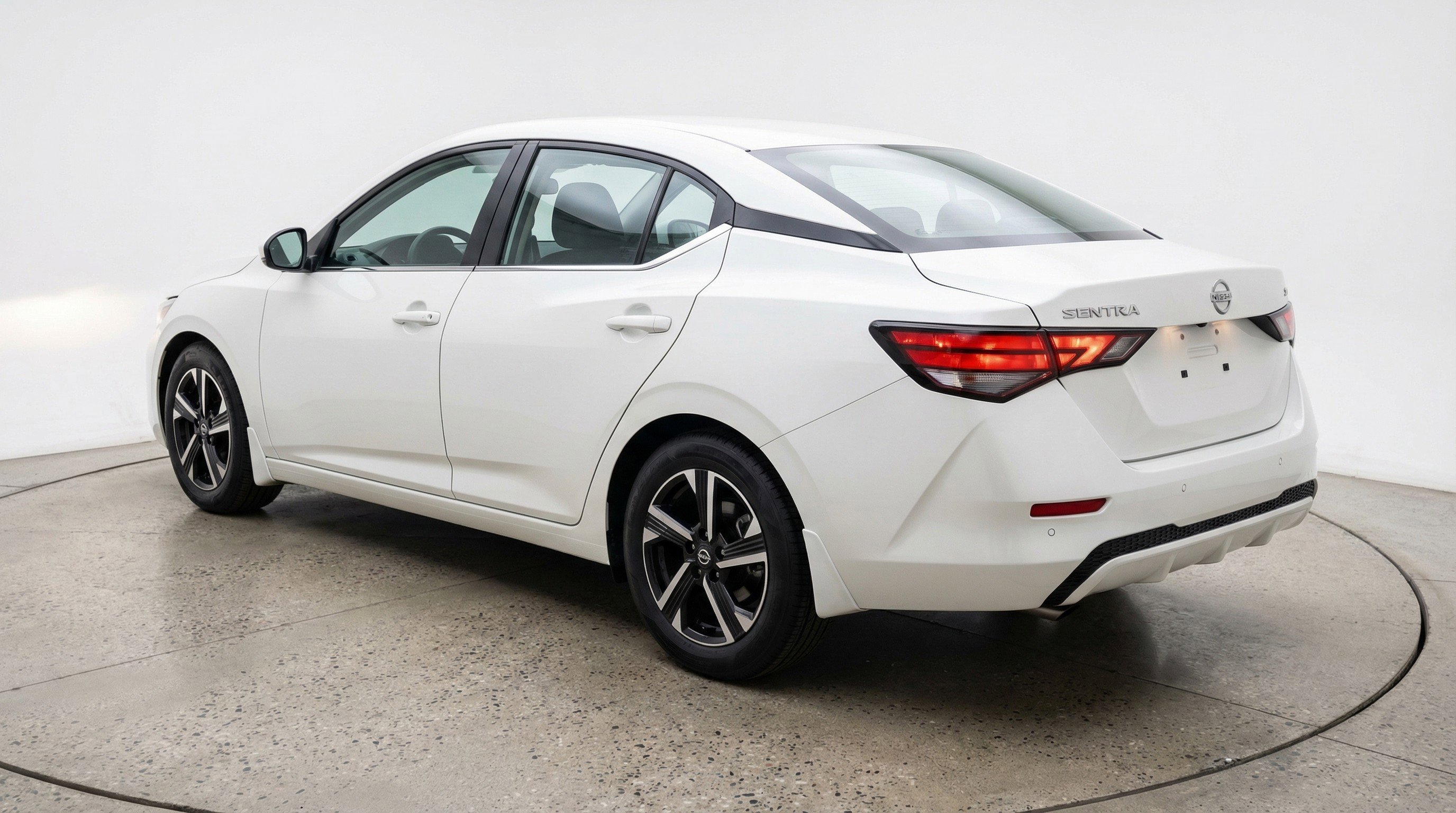 Used 2025 Nissan Sentra SV FWD image 6